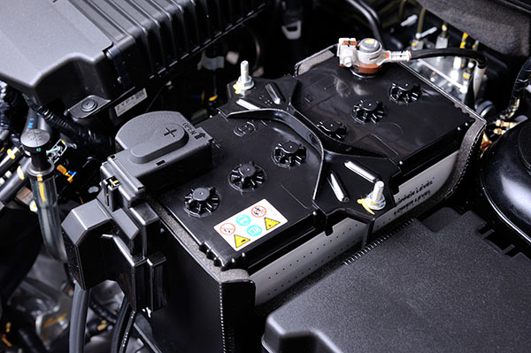 5 Signs Your Vehicle Needs a New Battery | Nixon Automotive